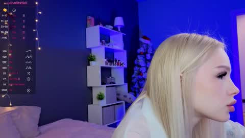 Snapshot of alishaaneta chatting on February 12, 2:23 pm Alisha online show from February 12, 2:23 pm