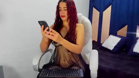Snapshot of alishaevans_rs chatting on September 20, 7:48 pm alishaevans_rs online show from September 20, 7:48 pm