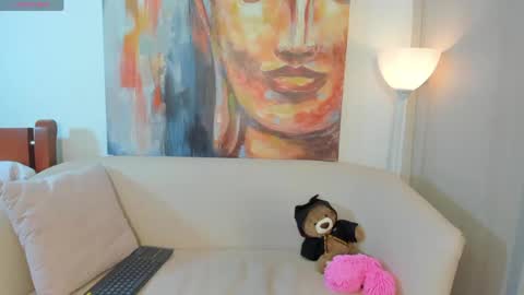 Alisha online show from April 30, 3:07 pm