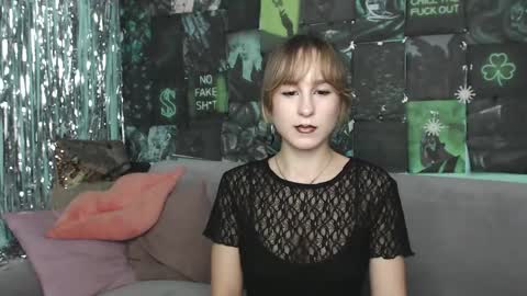 alishakelly online show from October 26, 5:46 am