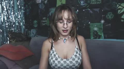 alishakelly online show from November 15, 2:13 pm