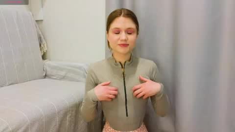 Alisia online show from May 14, 3:19 pm