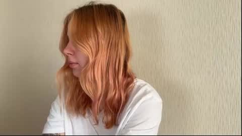 Snapshot of alismoona chatting on June 16, 8:06 am Alisa online show from June 16, 8:06 am