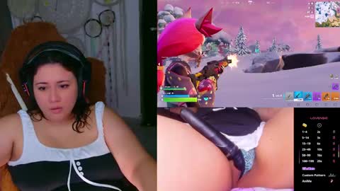 Snapshot of alison_gamer chatting on May 20, 3:51 pm Alison online show from May 20, 3:51 pm