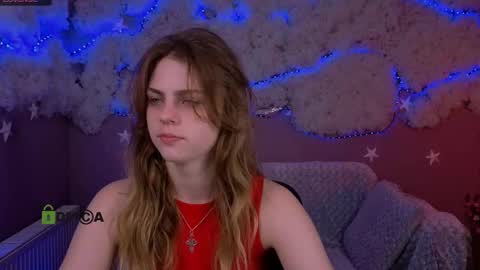 Snapshot of alison_purr chatting on March 7, 10:45 am alison_purr online show from March 7, 10:45 am