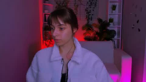 Snapshot of alison_purr chatting on July 23, 9:18 am alison_purr online show from July 23, 9:18 am