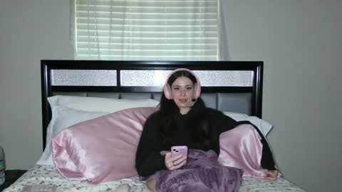 Alison Fields online show from May 26, 11:23 pm