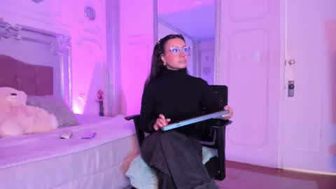 Snapshot of alisonfishert chatting on February 3, 11:53 am Alison Fishert online show from February 3, 11:53 am