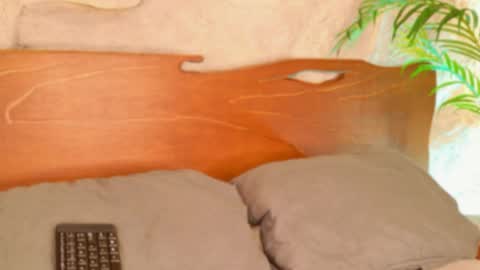 Alison Moon  online show from April 25, 10:29 pm