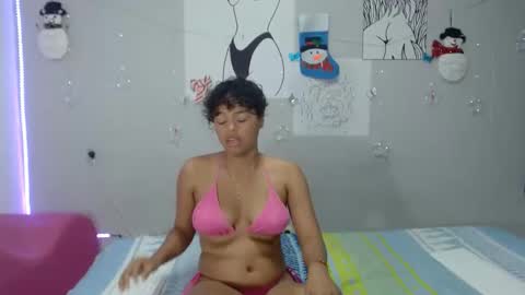 Snapshot of aliss_69 chatting on January 11, 10:18 pm aliss_69 online show from January 11, 10:18 pm