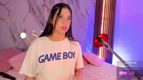 Mia online show from November 25, 8:42 pm