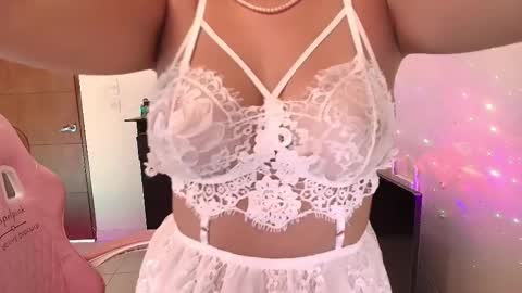 Snapshot of alissa_grey2 chatting on September 25, 2:10 pm Alissa online show from September 25, 2:10 pm