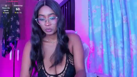 alissa_smith_ online show from July 16, 5:02 am