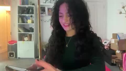 Snapshot of alissajaede chatting on February 20, 5:59 am alissajaede online show from February 20, 5:59 am