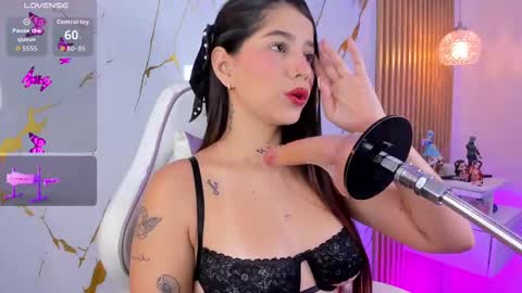 Snapshot of alissaowens_ chatting on October 3, 10:23 am Alissa owens online show from October 3, 10:23 am