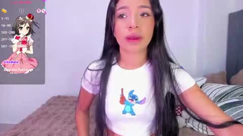 Snapshot of alissarose_1 chatting on June 10, 11:24 pm alissarose_1 online show from June 10, 11:24 pm