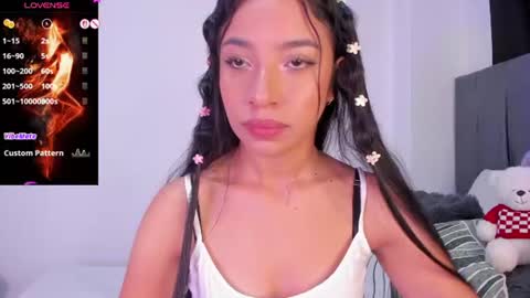 Snapshot of alissarose_1 chatting on July 6, 7:16 pm alissarose_1 online show from July 6, 7:16 pm