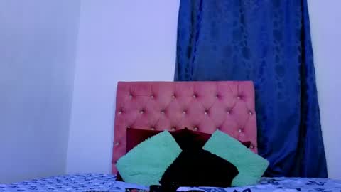 Snapshot of alisson0002 chatting on July 1, 12:07 pm alisson0002 online show from July 1, 12:07 pm