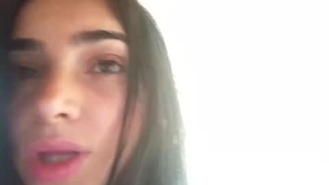 Snapshot of alisson369_ chatting on February 22, 4:40 pm Alisson369 online show from February 22, 4:40 pm