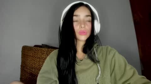 Alisson369  online show from April 29, 9:13 am