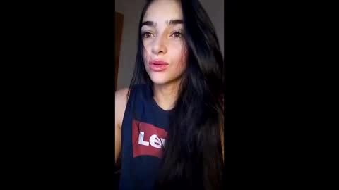 Snapshot of alisson369_ chatting on May 27, 9:17 am Alisson369 online show from May 27, 9:17 am