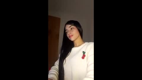Snapshot of alisson369_ chatting on June 6, 8:19 am Alisson369 online show from June 6, 8:19 am