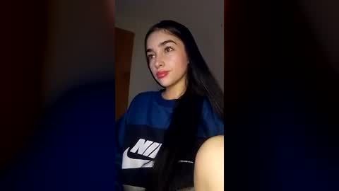 Snapshot of alisson369_ chatting on July 22, 9:01 am Alisson369 online show from July 22, 9:01 am