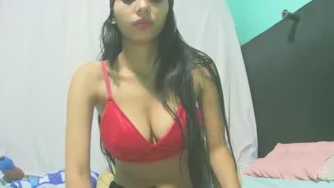 Snapshot of alisson__wood chatting on November 16, 3:06 pm ALISON WOOD online show from November 16, 3:06 pm