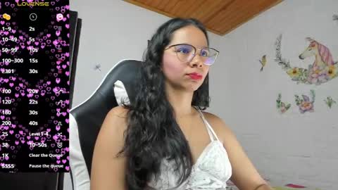 Snapshot of alisson_hoffman05 chatting on May 4, 10:39 pm Alisson hoffman05 online show from May 4, 10:39 pm