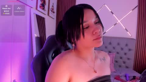Snapshot of alisson_sanders chatting on May 11, 4:04 pm Alisson online show from May 11, 4:04 pm