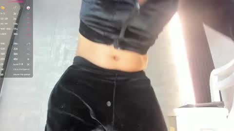 Alison Steeler online show from June 21, 8:33 pm