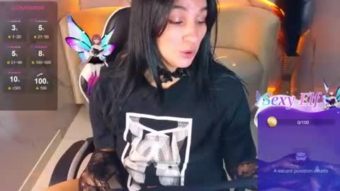 Snapshot of alisson_tx_ chatting on June 17, 7:48 pm alisson_tx_ online show from June 17, 7:48 pm