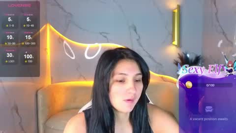 Snapshot of alisson_tx_ chatting on June 20, 7:27 pm alisson_tx_ online show from June 20, 7:27 pm