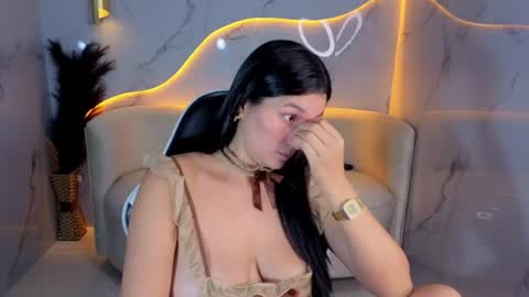 Snapshot of alisson_tx_ chatting on July 23, 1:58 am alisson_tx_ online show from July 23, 1:58 am
