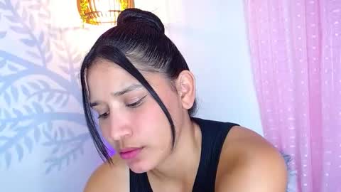 Snapshot of alisson_wiley chatting on May 5, 5:48 am alisson online show from May 5, 5:48 am