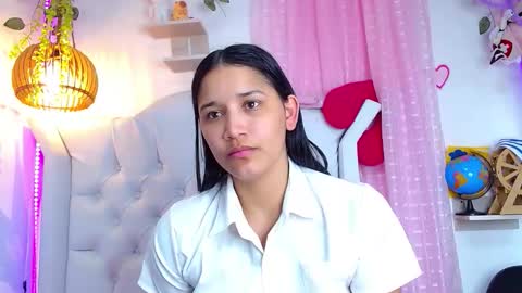Snapshot of alisson_wiley chatting on June 11, 4:43 am alisson online show from June 11, 4:43 am