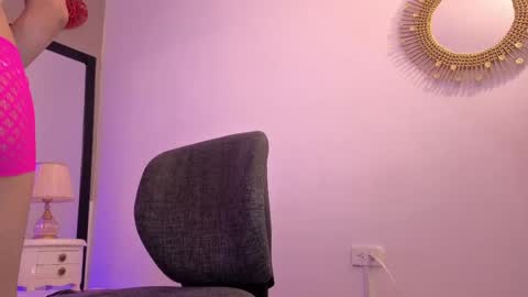 Snapshot of alissonrose3 chatting on June 4, 7:42 pm alissonrose3 online show from June 4, 7:42 pm