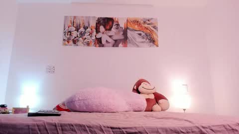 Snapshot of alissonroyce chatting on September 17, 1:40 am Goddess  online show from September 17, 1:40 am