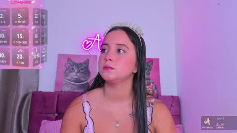 Snapshot of alissonsweet18_ chatting on May 22, 11:49 am Alisson online show from May 22, 11:49 am