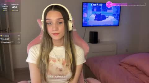 Snapshot of alisssa_s chatting on April 29, 5:41 pm Alise online show from April 29, 5:41 pm