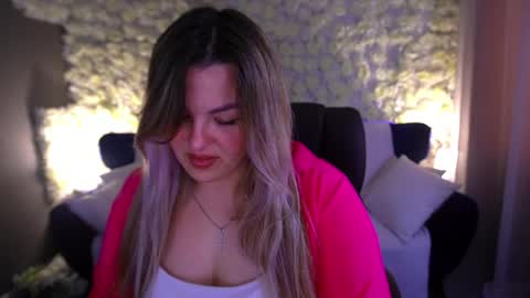 Snapshot of alissyagrayy chatting on May 13, 6:22 am alissyagrayy online show from May 13, 6:22 am