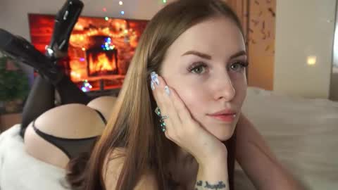 Snapshot of alitaangel_ chatting on January 6, 9:35 am A L I T A online show from January 6, 9:35 am