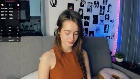 Alivia online show from November 6, 9:21 am