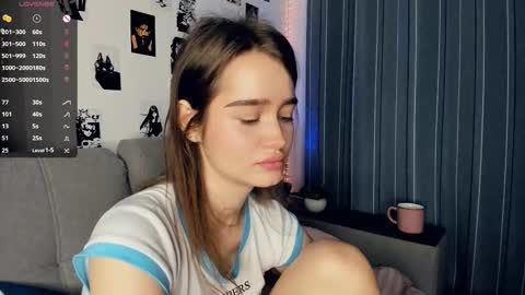 Alivia online show from November 22, 9:19 am