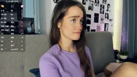 Alivia online show from December 14, 9:47 am