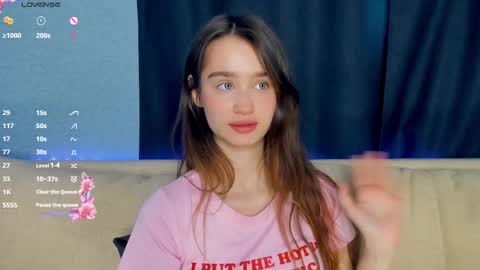 Snapshot of alivialovely chatting on February 13, 10:11 am Alivia online show from February 13, 10:11 am