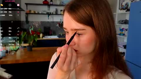 Snapshot of aliviawithlove chatting on June 22, 8:33 am Alivia online show from June 22, 8:33 am
