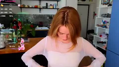 Snapshot of aliviawithlove chatting on July 20, 9:12 am Alivia online show from July 20, 9:12 am