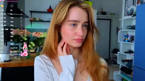 Snapshot of aliviawithlove chatting on July 27, 9:16 am Alivia online show from July 27, 9:16 am