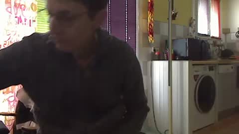 Snapshot of alix300 chatting on December 6, 8:37 am Sandwich online show from December 6, 8:37 am